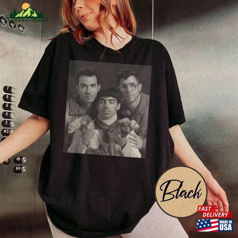 Jonas Brothers T-Shirt Five Albums One Night Tour Shirt 2023 Hoodie Classic Jonas Brothers T-Shirt Five Albums One Night Tour Shirt 2023 Hoodie Classic