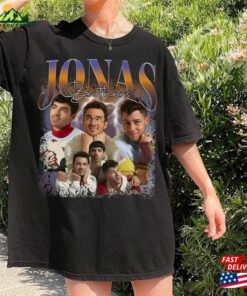 Jonas Brothers Vintage Shirt 2023 Tour Tee Unisex Sweatshirt