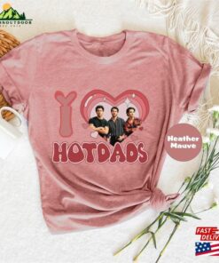 Jonas Brothers Vintage Shirt I Love Hot Dads T-Shirt Five Album One Night Tour Sweatshirt Hoodie