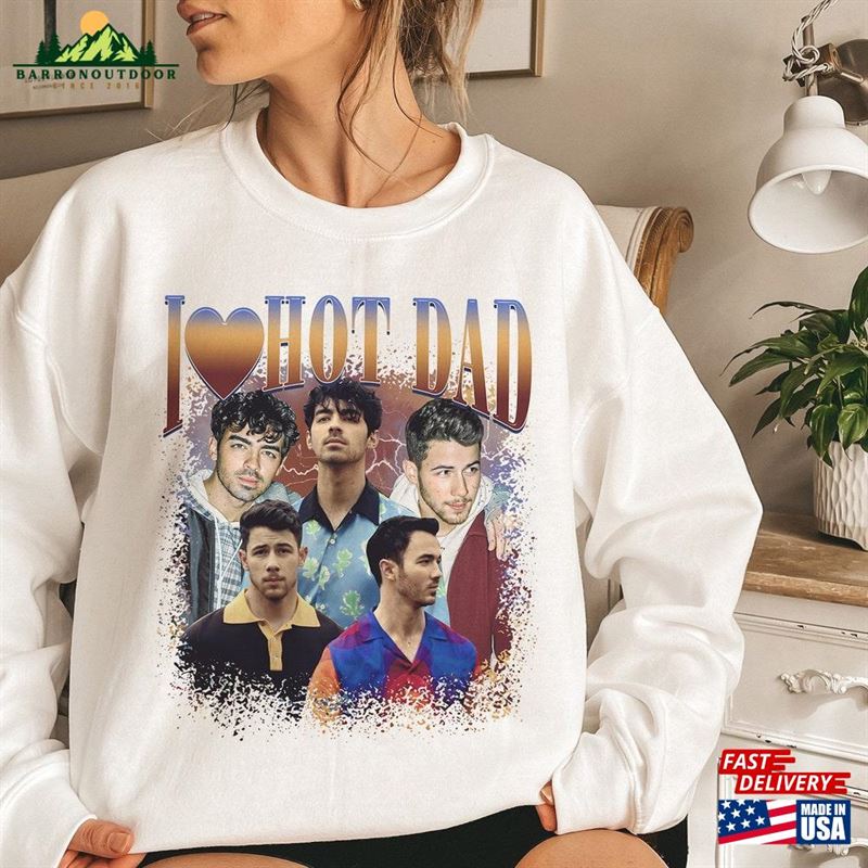 Jonas Brothers Vintage Sweatshirt I Love Hot Dads Shirt Five Album One Night Tour T-Shirt Jonas Brothers Vintage Sweatshirt I Love Hot Dads Shirt Five Album One Night Tour T-Shirt