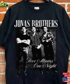 Jonas Brothers Vintage Tee Tour Shirt Concert 2023 Retro Unisex Gift Sweatshirt Hoodie