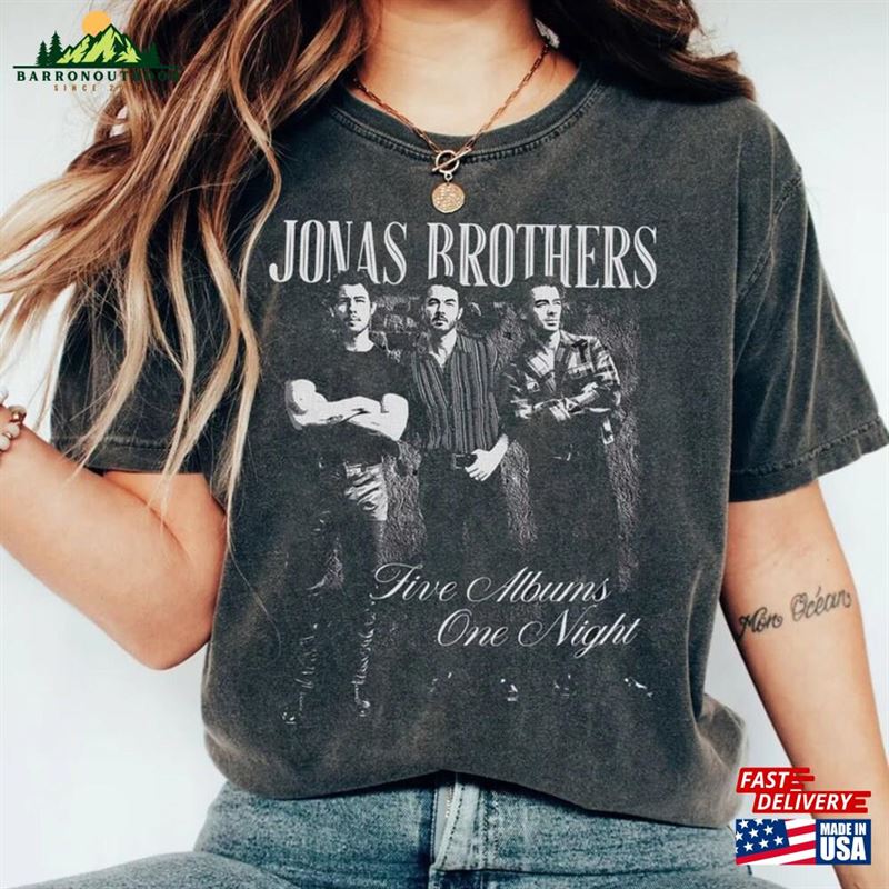 Jonas Shirt Concert Five Albums One Night Tour Singer Vintage Retro 90 Unisex Sweatshirt Jonas Shirt Concert Five Albums One Night Tour Singer Vintage Retro 90 Unisex Sweatshirt