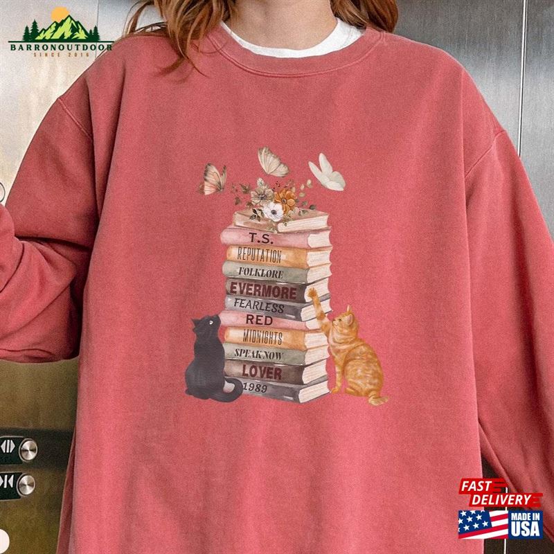 Karma Is A Cat Comfort Colors® Sweatshirt Albums As Books Trendy Aesthetic For Book Lovers T-Shirt Hoodie Karma Is A Cat Comfort Colors® Sweatshirt Albums As Books Trendy Aesthetic For Book Lovers T-Shirt Hoodie