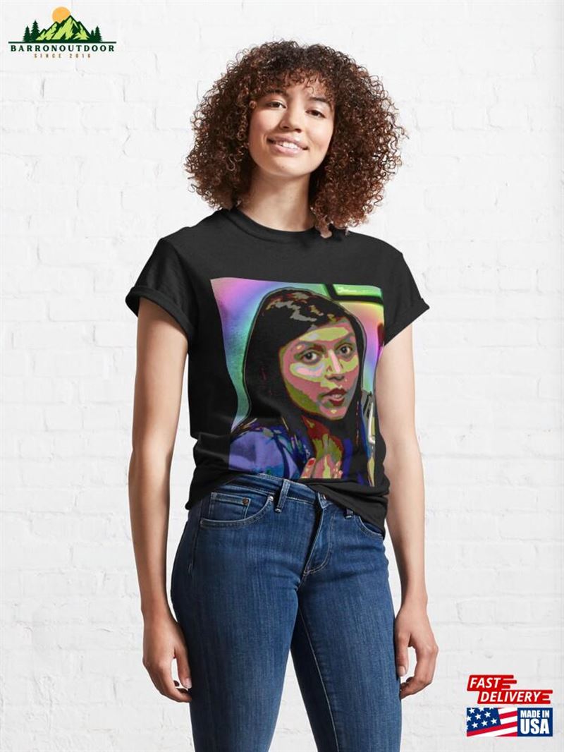 Kelly Kapoor The Office Retro Pop Art Portrait Classic T-Shirt Unisex Kelly Kapoor The Office Retro Pop Art Portrait Classic T-Shirt Unisex