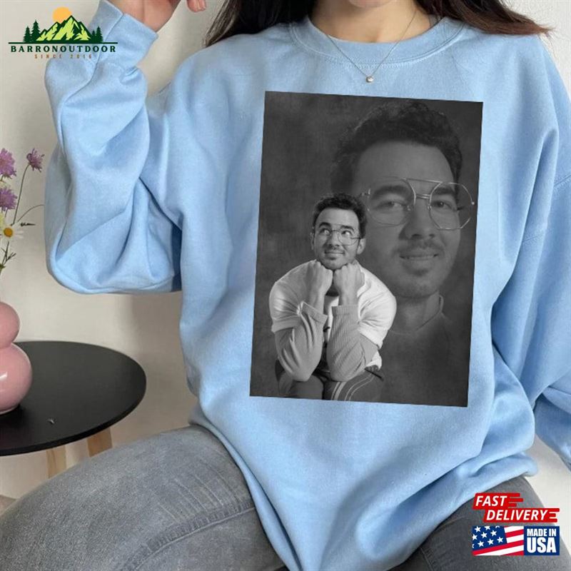 Kevin Jonas Brothers One Night Five Albums Tour Shirt T-Shirt Classic Kevin Jonas Brothers One Night Five Albums Tour Shirt T-Shirt Classic