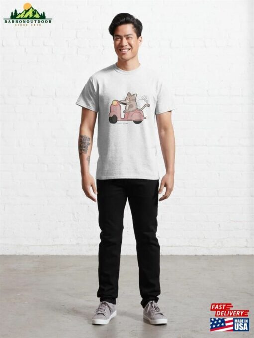 Kitty On The Scooter Classic T-Shirt Hoodie