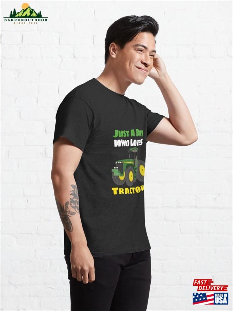Kopie Von Just A Boy Who Loves Tractors T-Shirt Sweatshirt Kopie Von Just A Boy Who Loves Tractors T-Shirt Sweatshirt