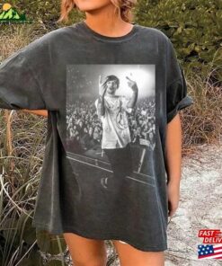 L T Singer Vintage T-Shirt Faith In The Future Album Style Shirt For Man Women Unisex Sweatshirt