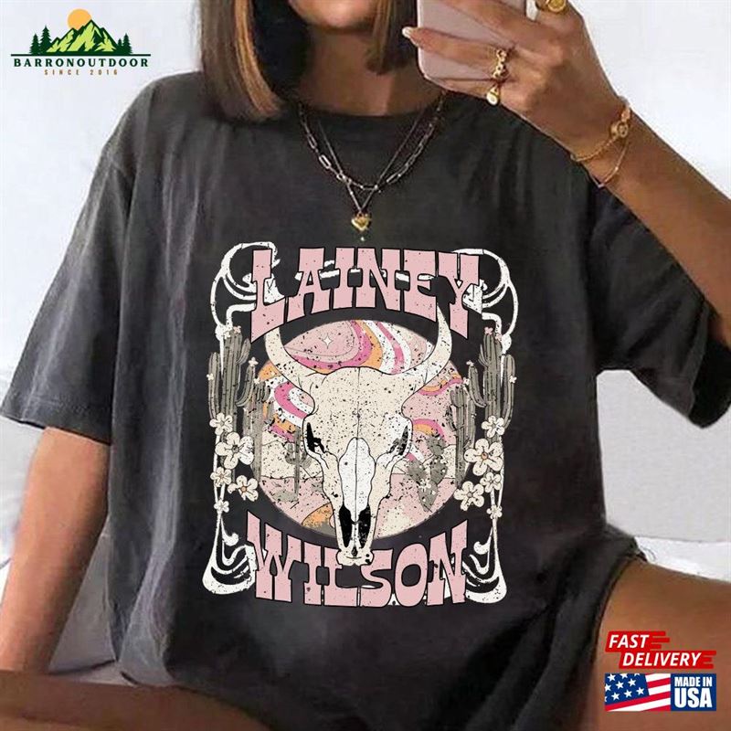 Lainey Wilson Bullhead Shirt Pink Sweatshirt Country Music Hoodie Classic Lainey Wilson Bullhead Shirt Pink Sweatshirt Country Music Hoodie Classic