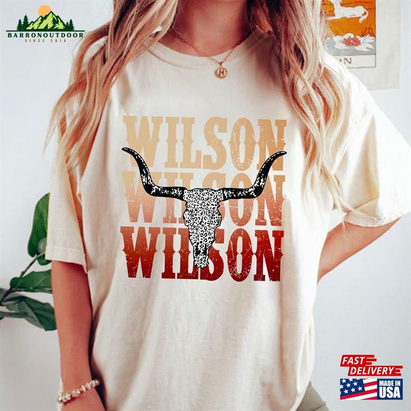 Lainey Wilson Crazy Bullhead T-Shirt Country Music Sweatshirt Concert Hoodie Lainey Wilson Crazy Bullhead T-Shirt Country Music Sweatshirt Concert Hoodie