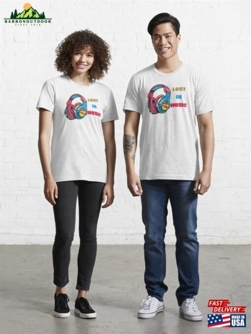 Lost In Music Essential T-Shirt Sweatshirt Classic