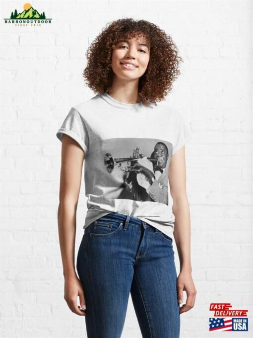 Louis Looking Up Classic T-Shirt Unisex