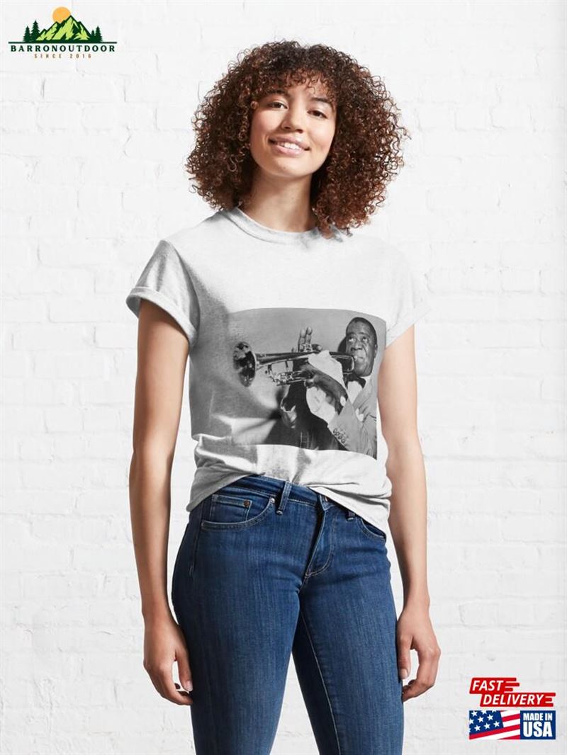 Louis Looking Up Classic T-Shirt Unisex Louis Looking Up Classic T-Shirt Unisex