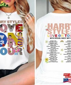 Love On Tour T-Shirt Classic Sweatshirt