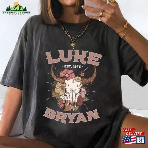 Luke Bryan Bull Skull T-Shirt Tour 2023 Sweatshirt Merch Classic Hoodie