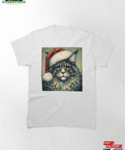 Maine Coon Cat In A Santa Hat Classic T-Shirt Unisex