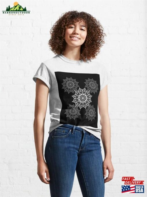 Mandala Pattern Classic T-Shirt