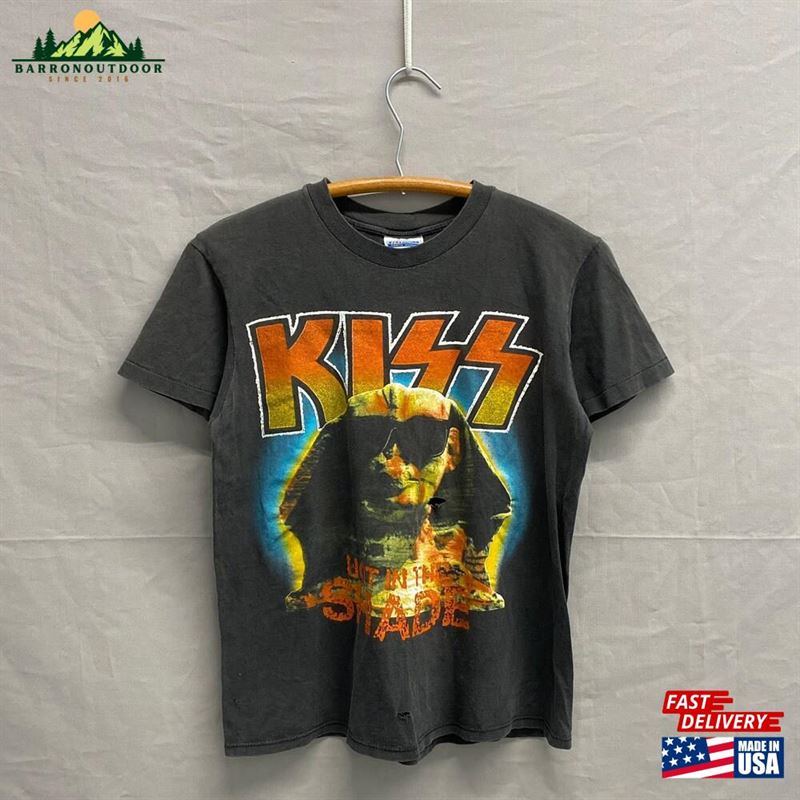 Medium 1990 Kiss Hot In The Shade Tour T-Shirt Faded Distressed Concert Shirt Hoodie Classic Medium 1990 Kiss Hot In The Shade Tour T-Shirt Faded Distressed Concert Shirt Hoodie Classic