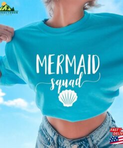 Mermaid Bachelorette Shirts Trendy Cocktail Wine Tasting Beach Bach Tour Party Comfort Colors Bride Crew Girls Trip Ba Sweatshirt T-Shirt