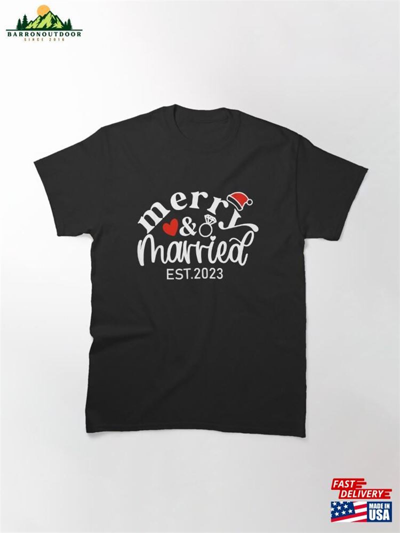 Merry Amp Married Christmas Shirt Tee Sweatshirt Unisex Merry Amp Married Christmas Shirt Tee Sweatshirt Unisex
