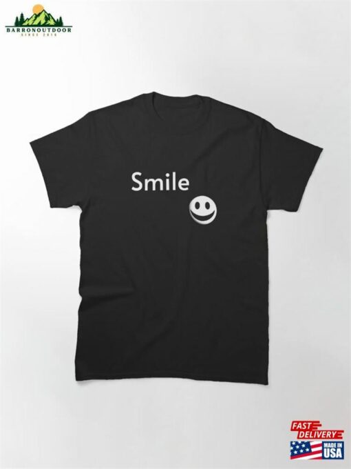 Minimal Design Smile Classic T-Shirt Unisex Hoodie