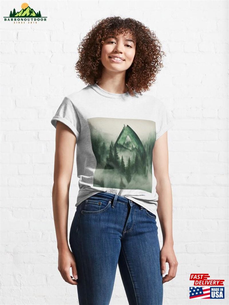Misty Mountain Triangle Classic T-Shirt Sweatshirt Misty Mountain Triangle Classic T-Shirt Sweatshirt