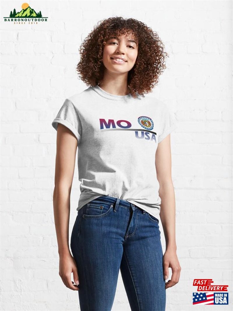 Mo Usa Written Textile Design Classic T-Shirt Hoodie Mo Usa Written Textile Design Classic T-Shirt Hoodie