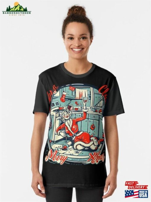 Mrs Claus Merry Xmas Kitchen Floor Drunk Graphic T-Shirt Classic Sweatshirt
