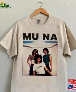 Muna Graphic Concert Shirt Country Music Band Unisex Classic
