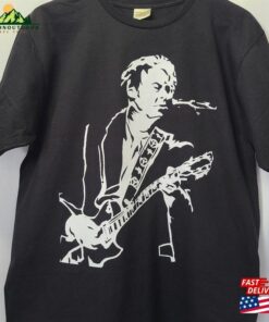 Neil Young North American Tour 2008 Concert Tee Double Sided Organic Cotton Size Large Unisex T-Shirt
