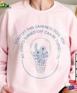 Noah Kahan Stick Season 2023 Tour Shirt Vintage Sweatshirt Illustrated Album Unisex Classic