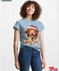 Nova Scotia Duck Tolling Retriever In Christmas Hat Classic T Shirt Unisex 1