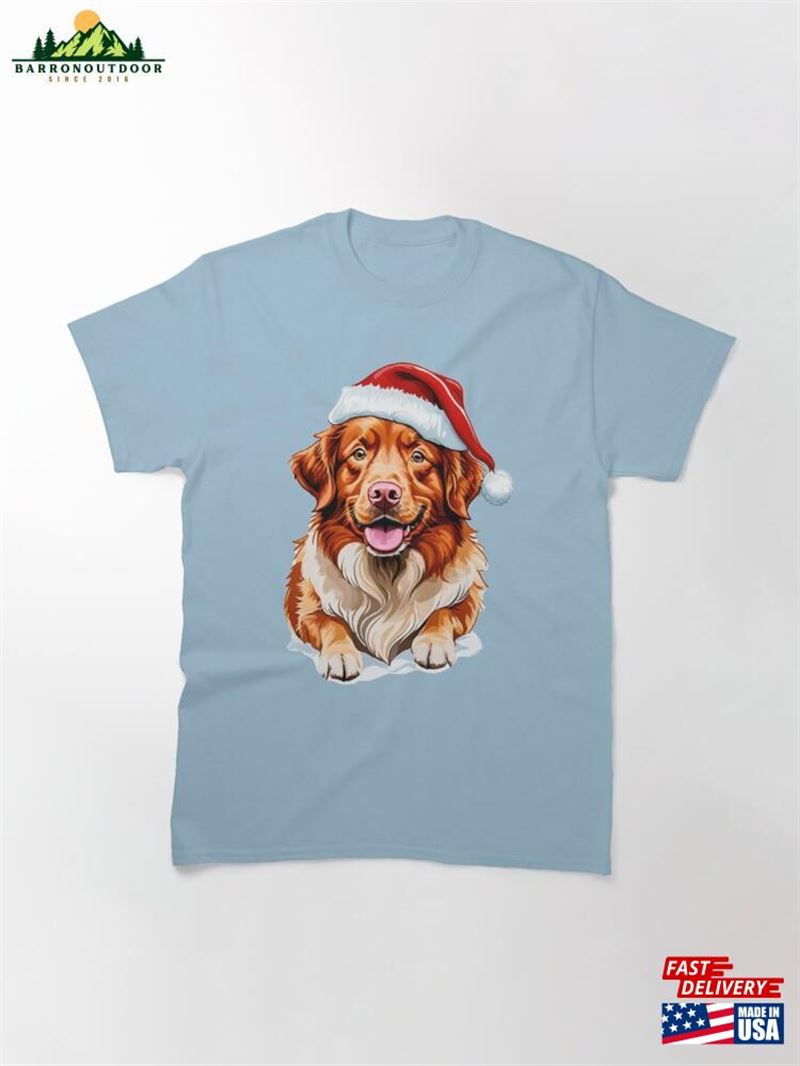 Nova Scotia Duck Tolling Retriever In Christmas Hat Classic T-Shirt Unisex Nova Scotia Duck Tolling Retriever In Christmas Hat Classic T-Shirt Unisex