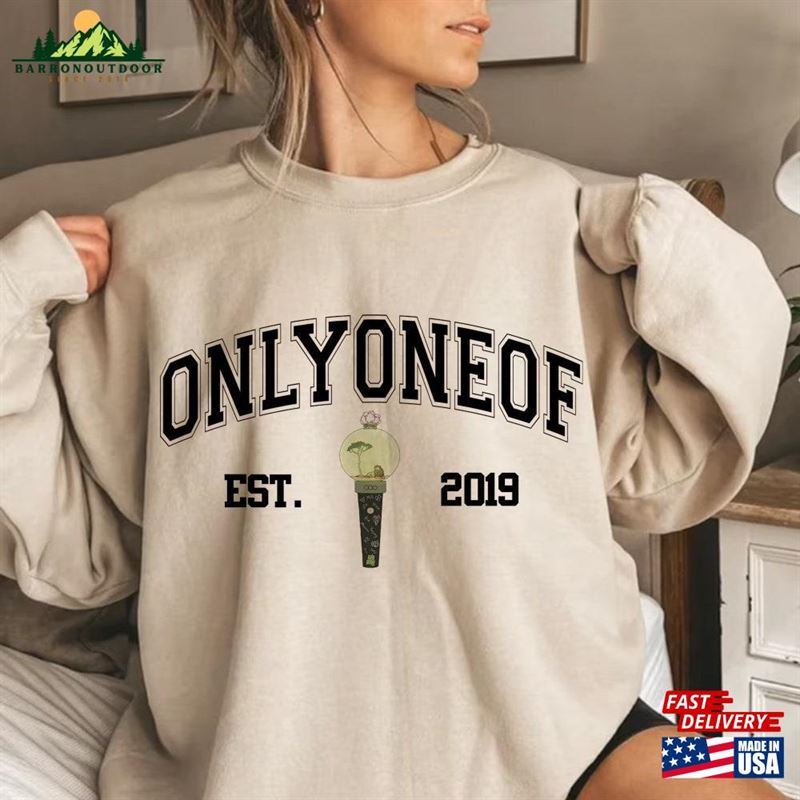 Onlyoneof Tour 2023 Sweatshirt World Shirt Kpop Love T-Shirt Unisex Onlyoneof Tour 2023 Sweatshirt World Shirt Kpop Love T-Shirt Unisex